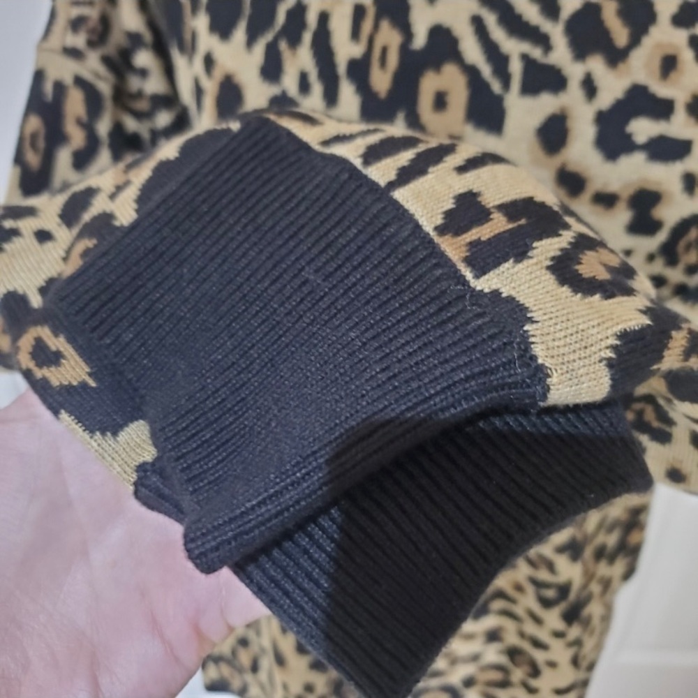 Calvin Klein animal print high low sweater size L - Picture 11 of 11